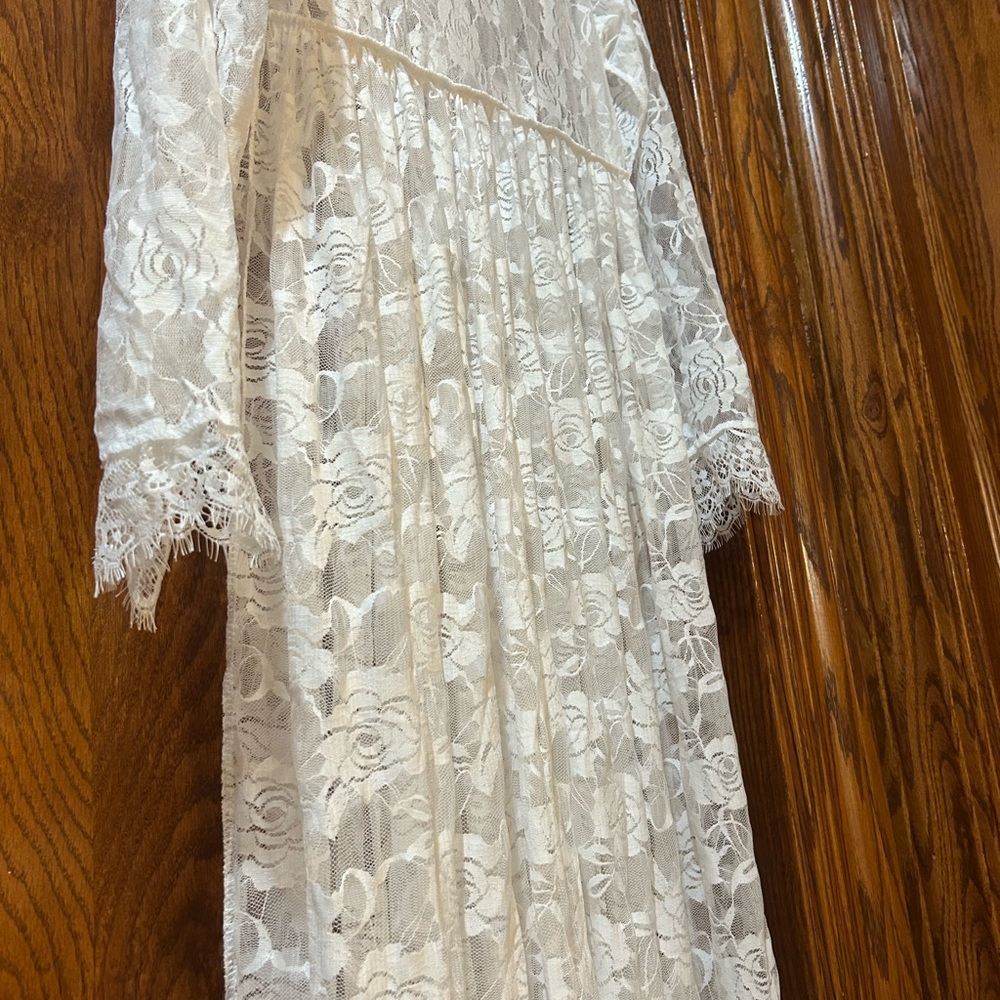 Women's Lace Maxi Dress - Ivory - Picture 6 of 7